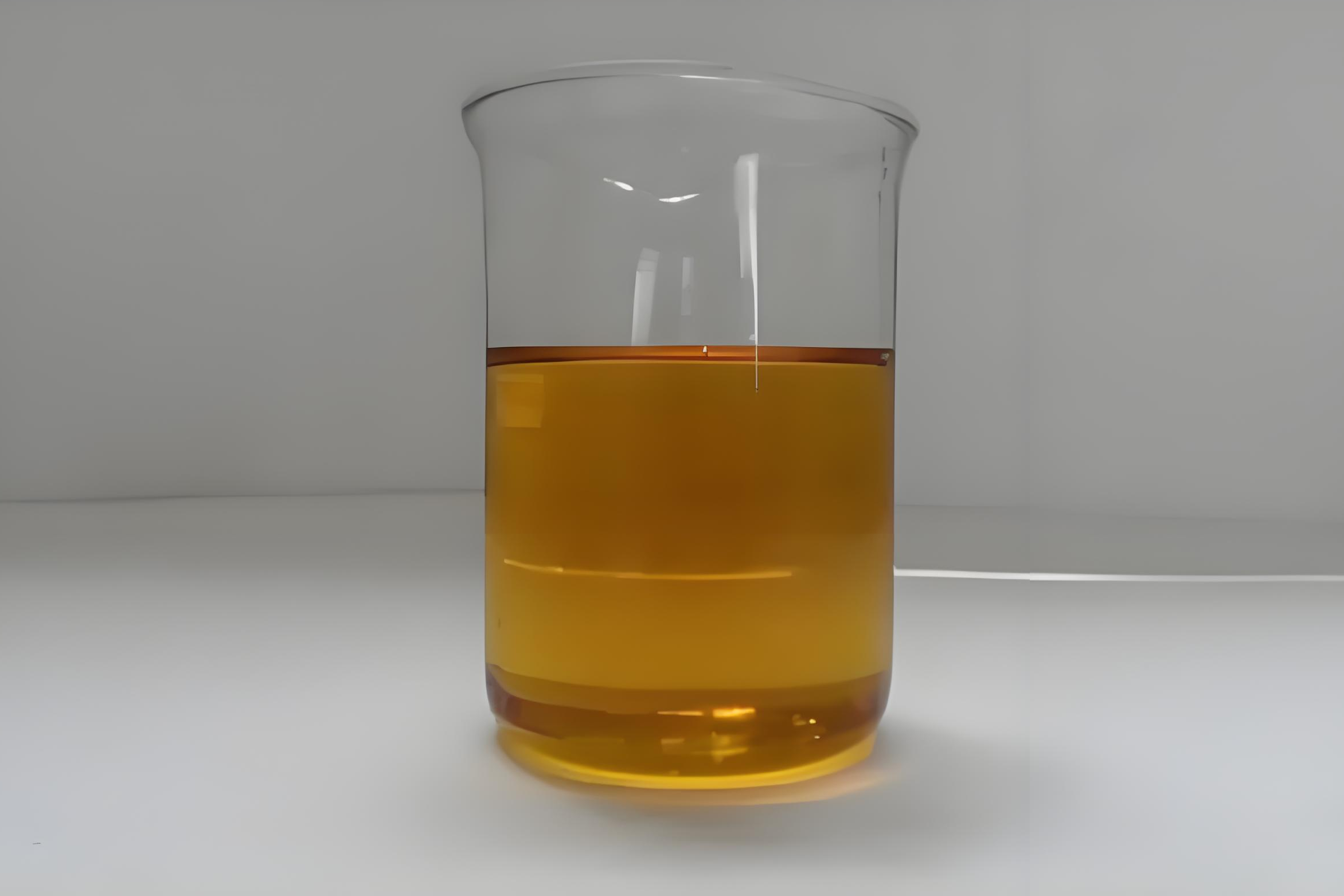 Different types of hydraulic oil containers