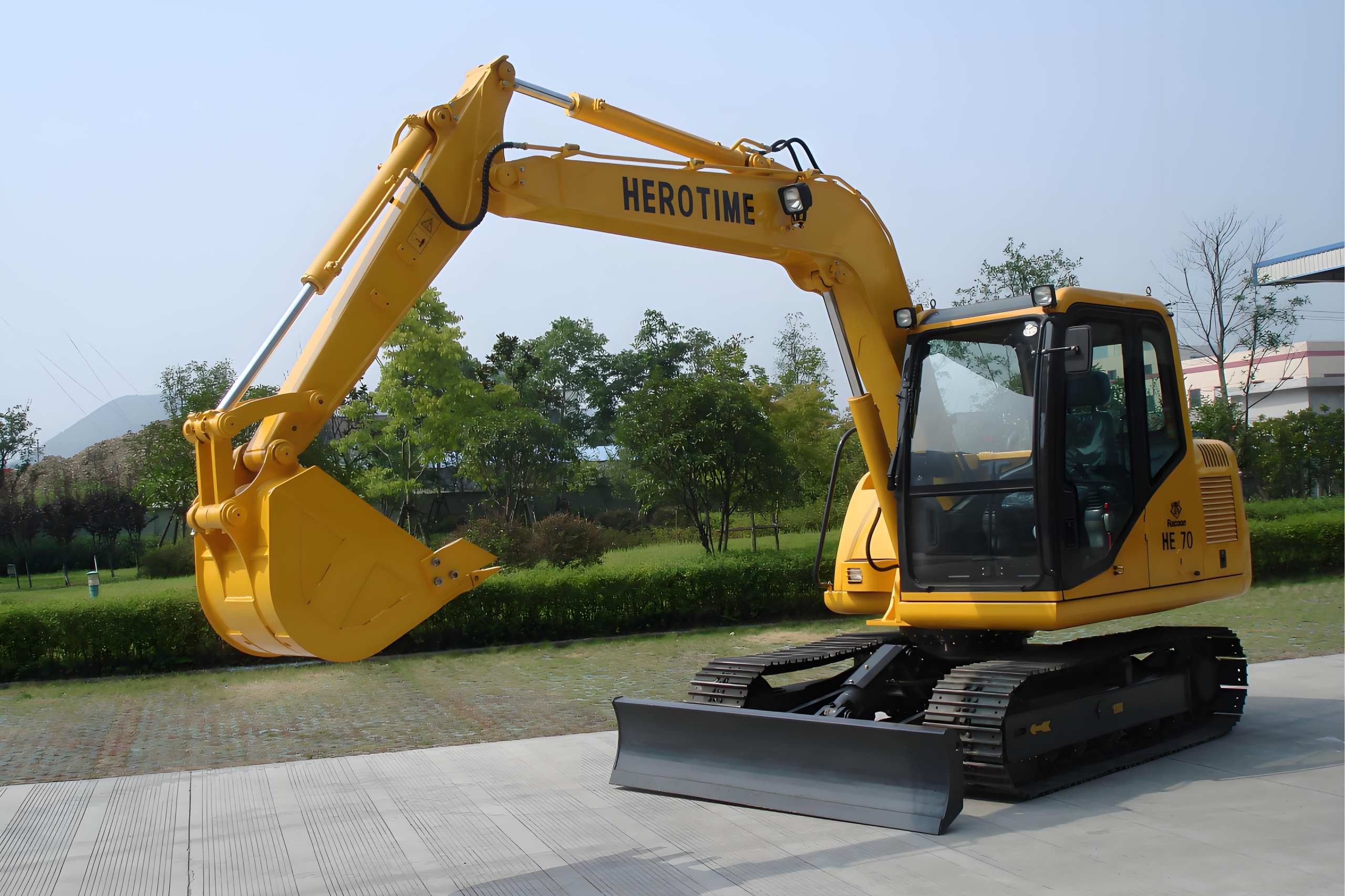 Construction equipment with hydraulic pressure gauge displays in the operator cabin