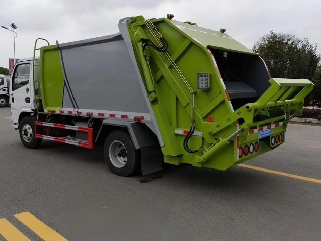 Mobile hydraulic systems on utility vehicles