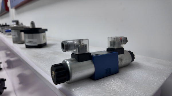 hydraulic cylinder technical analysis