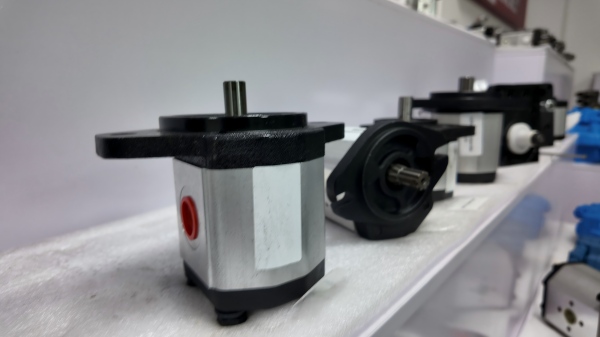 hydraulic flow meter